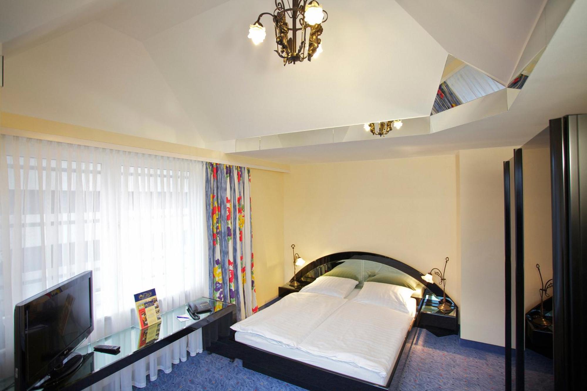 Hotel Koenigshof Am Funkturm Hannover Rom bilde